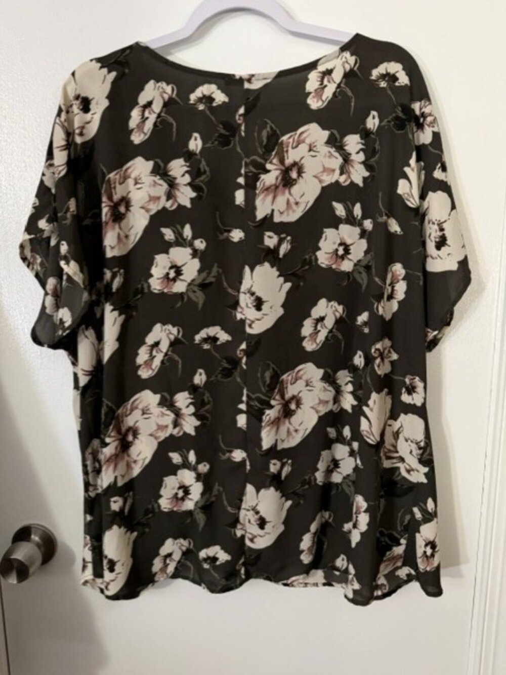 West Kei Floral Twist-Front Blouse Size 2X Olive Green V-Neck Short Sleeve - Picture 2 of 15